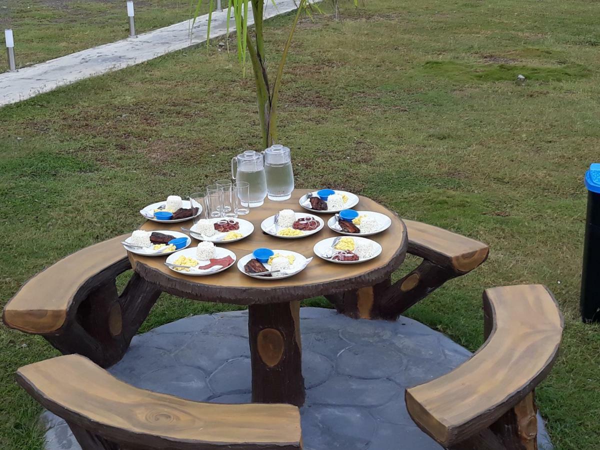 Lagoon Beach Resort Gitagun Eksteriør billede